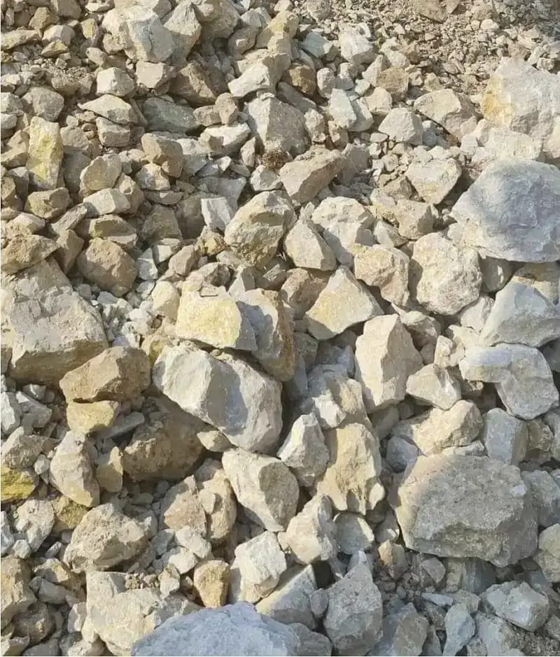 Kánó Mészkőbánya | Robbantott és darabos kövek